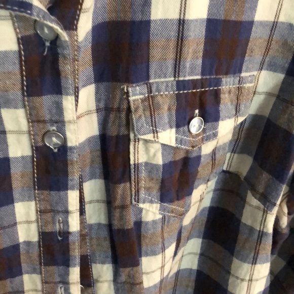 Button down flannel - Picture 2 of 4